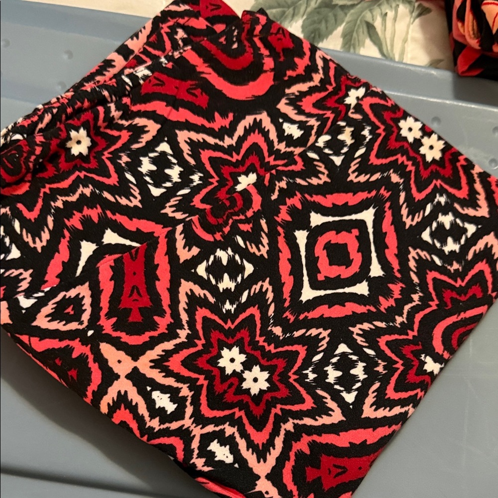 LuLaRoe Leggings Red, Pink and Black